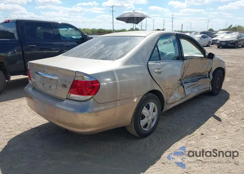 2006 Toyota Camry Le z USA, uszkodzony, nr VIN 4T1BE32K46U140544